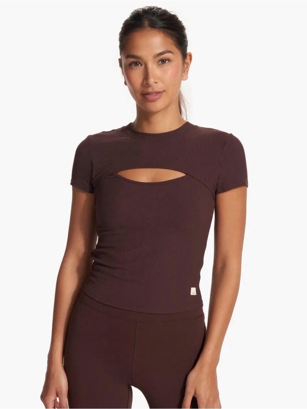 Vuori cove cut out tee